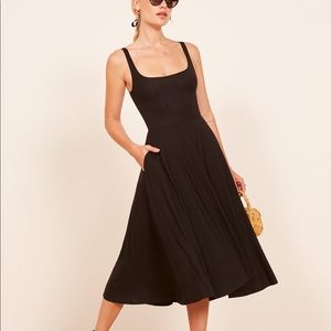 reformation rou midi knit dress - black small EUC
